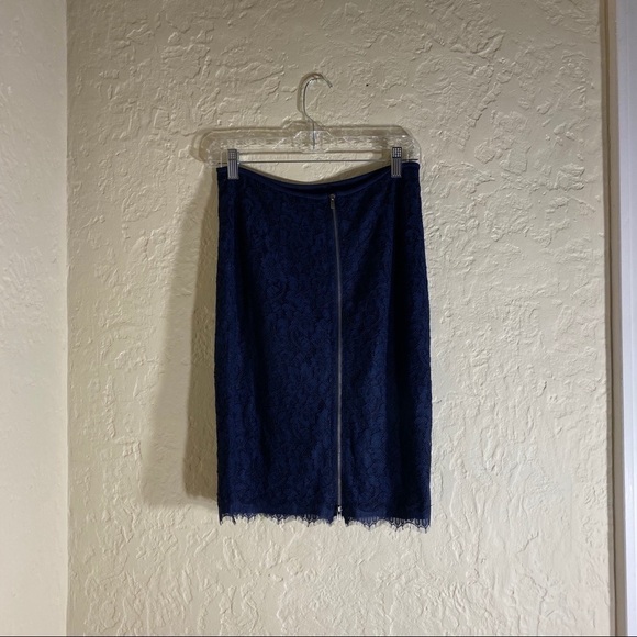 Diane von Furstenberg DVF ‘Scotia’ Navy Blue Lace Pencil Skirt Size 6 NWT - Picture 6 of 8